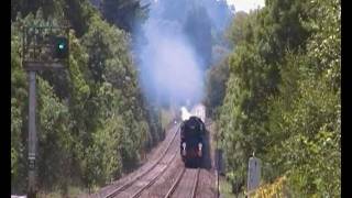 preview picture of video '35028 Clan Line on Orient Express climbs to Gomshall.MP4'