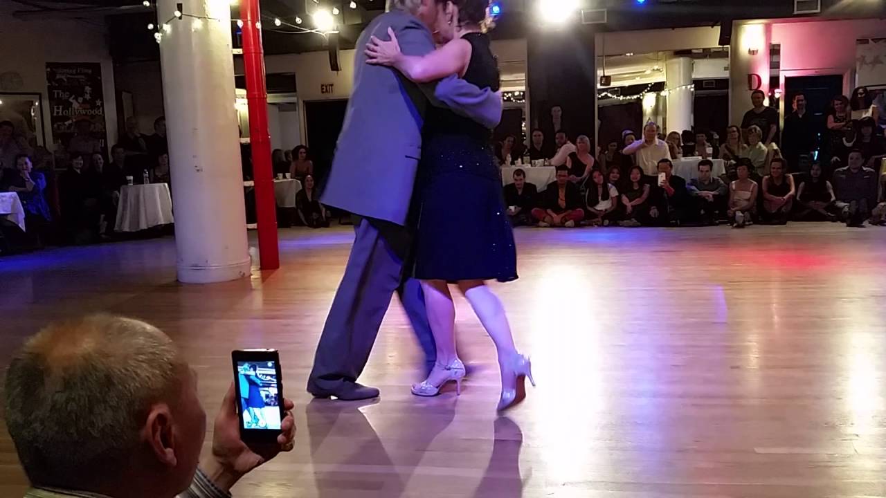 Argentine tango: Oscar Casas & Ana Miguel - Orillera
