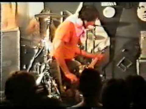 Nirvana - Krist Novoselic singing on Scoff 20 11 89, Linz
