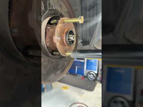 Tool Time: Last Chance Hub removal bolt kit for the win #subaru #mechanic