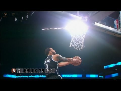 DERON WILLIAMS REVERSE 2 HANDED SLAM