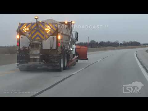 11-25-2023 Wichita, KS  -  Heavy Snow Causing Traffic Accidents