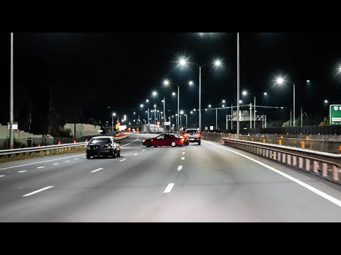 HOONS HIGHWAY STUNT BRISBANE! #COPS #BURNOUT #BRISBANE