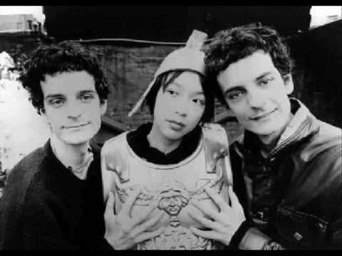 Blonde Redhead - Equally Damaged + In particular Video