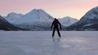 preview picture of video 'Skating on Ramfjorden'