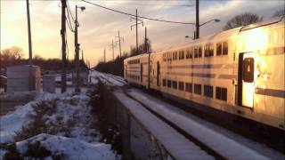 preview picture of video 'LIRR Montauk Branch Rush Hour Action at Sayville'