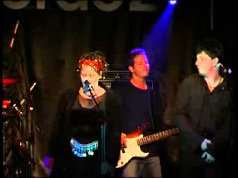 Hazel O'Connor -- Runaway ( Live at The Brighton Concorde 2004)