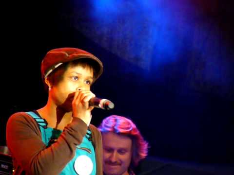 20 let svobody: Hey Jude (Tonya Graves)