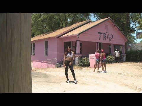 Car at Atlanta's pink 'Trap House' towed away after complaints