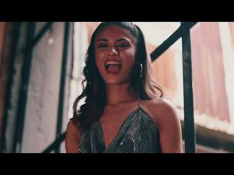 Juliana Gallipoliti ''This is me'' cover