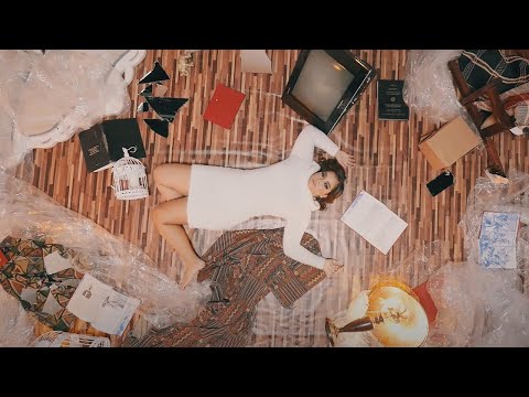 DamarisCrs - Sin Paracaídas (Video Oficial)