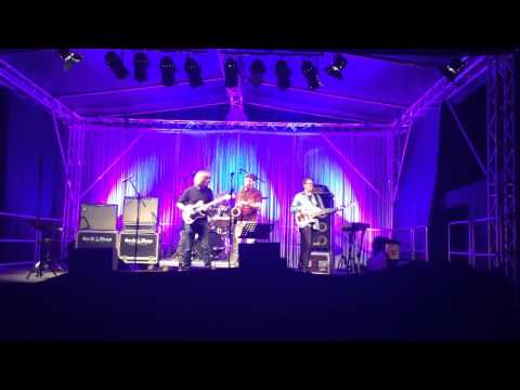 Mike Stern, Bill Evans   The final encore live at the Palatia Jazz Festival 2014