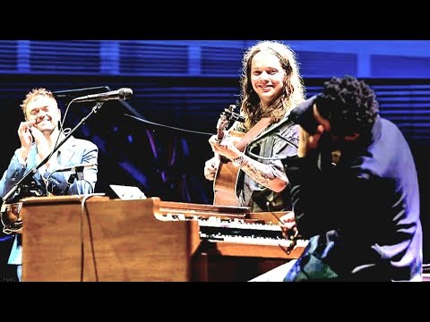 Billy Strings, Chris Thile, Cory Henry - Sittin On Top Of The World, I Am A Pilgrim