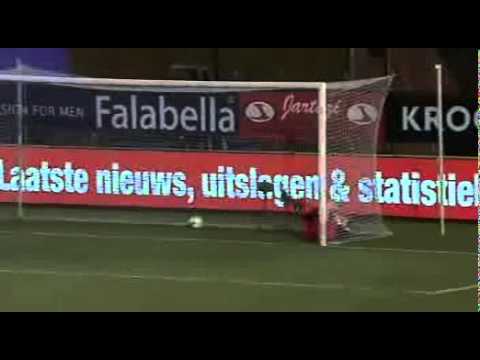 Albert van der Haar FC Zwolle 40 meter goal tegen Almere City FC 4 maart 2011