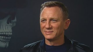 Daniel Craig : «I bullshit in interviews all the time» video