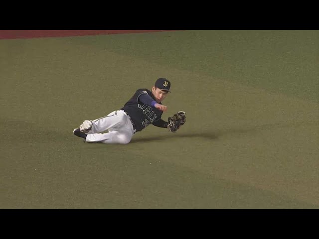 【8回裏】バファローズ・吉田正が華麗なスライディングキャッチを魅せる!! 2021/5/7 M-B