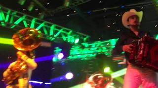 Calibre 50 - Baile Sexy &amp; La Gota Fría - Rodeo Santa Fe