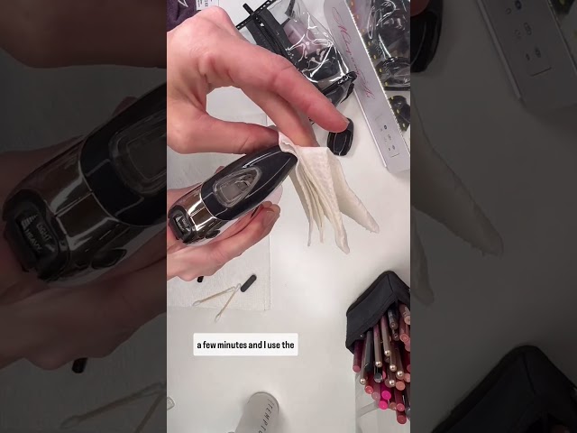 Vídeo relacionado con Temptu Airpod - Base de maquillaje, color beige 05