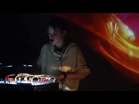 Kaitlyn Aurelia Smith - Concert à La Loge, Paris, 2016