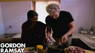 &#39;Beautiful&#39; Chef teaches Gordon to make Chicken with Sesame Seed