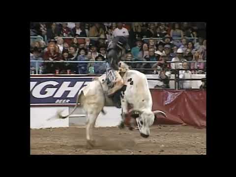 Panhandle Slim bucks Ty Murray - 99 PBR Albuquerque