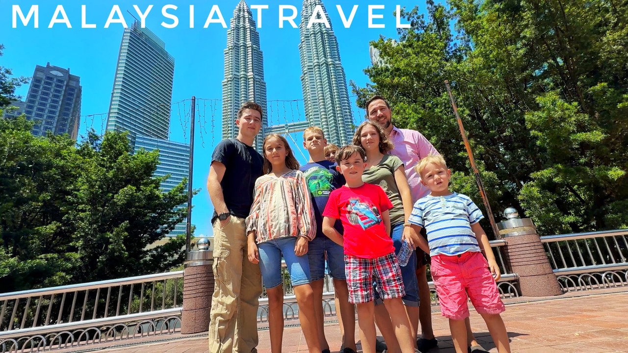 FAMILY TRAVEL TO MALAYSIA WITH THEIR 7 KIDS!!
