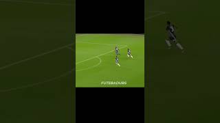 Usain Bolt em seu primeiro jogo