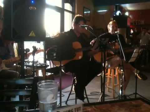 David Zent Sings The Rose at King Tut Restaurant and Hookah Bar in Bakersfield, CA