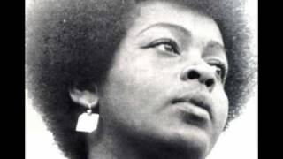 Phyllis Dillion - The Love That A  Woman