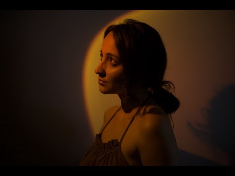 Suficiente | Bárbara Dias (Lyric Video Oficial)