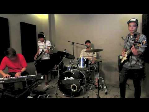 I Won't Hold You Back - Toto Cover