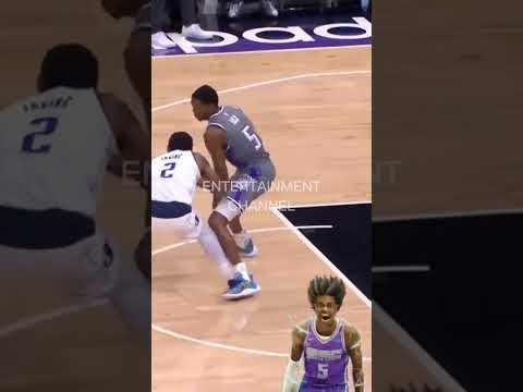 De'Aaron Fox blocked Kyrie Irving brutal like a child