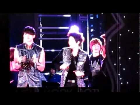 111009 KBS Open Concert 2PM Shinee DBSK Beast New York, New York