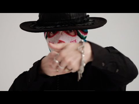 Aiwaska & Thomas Gandey - Beautiful People