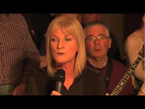 LiveTrad.com Traditional Irish Music - Eleanor Shanley sings 'Hard Times'