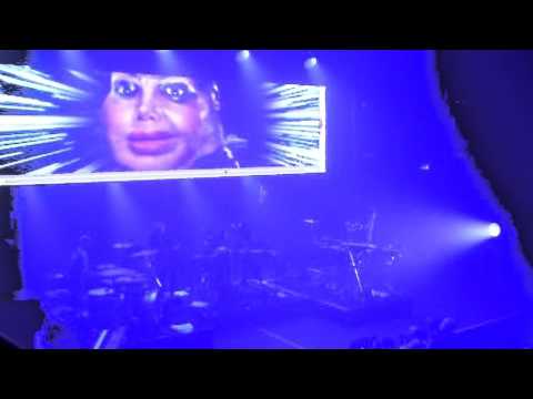 The Shoes "Give It Away" @ Olympia (Paris)