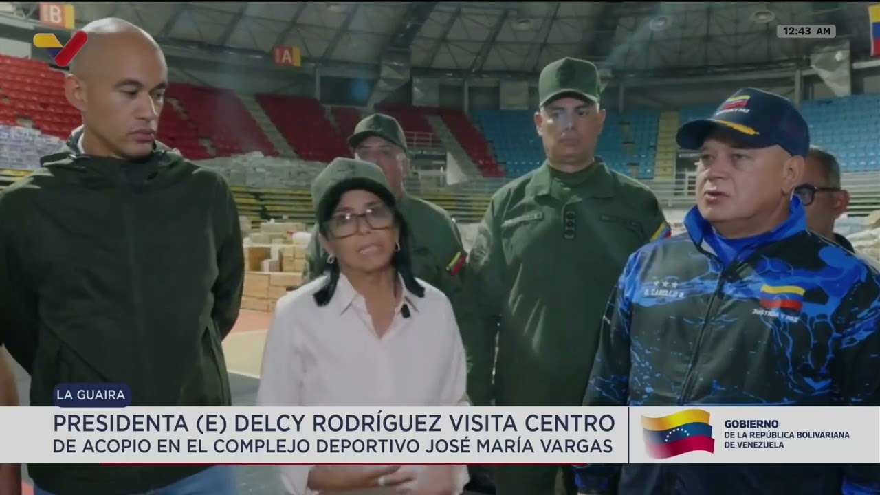 Delcy Rodríguez visitó centro de acopio en el Polideportivo José María Vargas en La Guaira