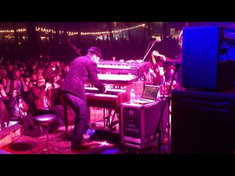 Neal Evans organ solo - Soulive @ Bear Creek Music Fest 11.11.2011