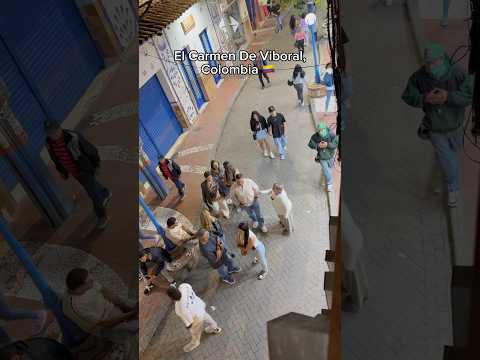 Walking Downtown El Carmen 🇨🇴 #colombia #colombiancity #elcarmendeviboral