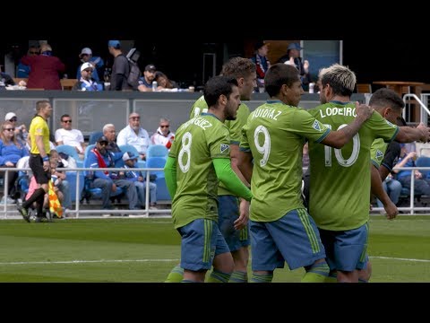 GOAL: Víctor Rodríguez finishes off a perfect cross from Morris