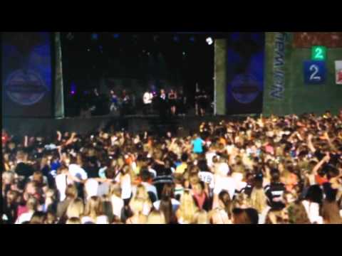 Rein Alexander & Lotta. "You`ll never walk alone"