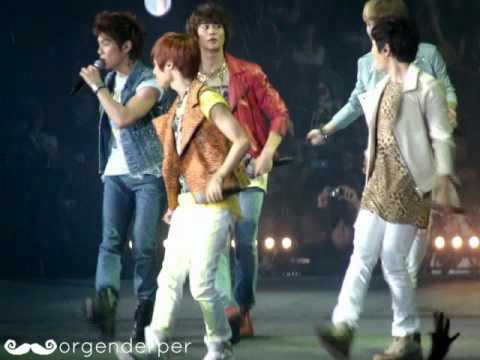 [fancam] 110610 SHINee - Replay at SMTOWN Paris