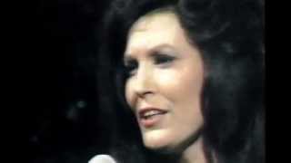 Loretta Lynn - Silent Night