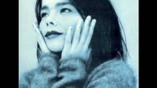 Björk - "Venus As A Boy (Anglo American Extension)"