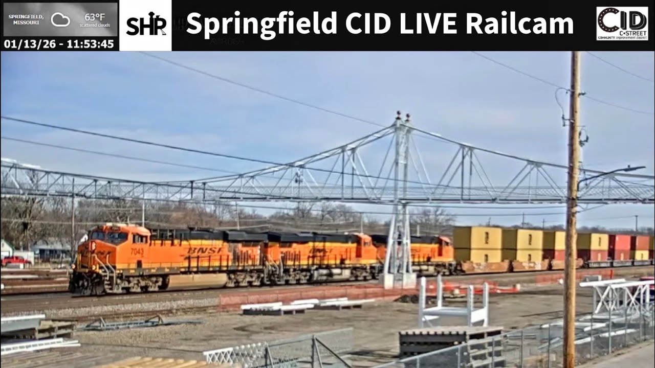 Live webcam view of Patio Ferroviario y Pasarela Jefferson, Springfield