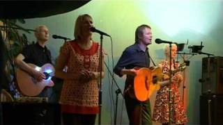 Chumbawamba - Charlie - 03-05-09