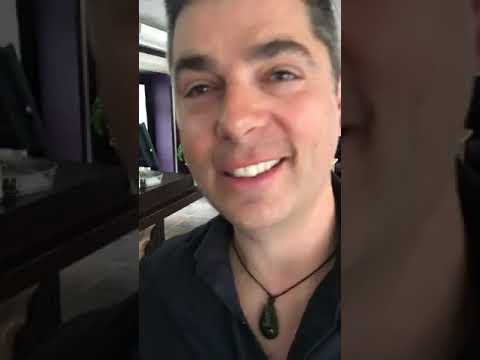 LA PLACE DU VILLAGE:depuis le bar restaurant « l’évidence » à Allonzier-la-Caille