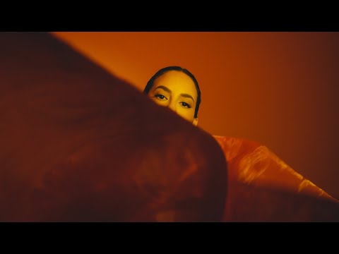 MONOGEM - Feeling Myself (Official Video)