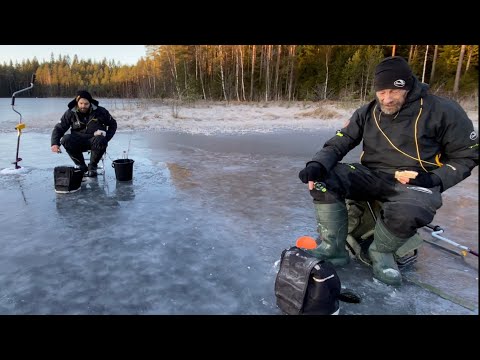 Ensimmäinen pilkkireissu - Isoja ahvenia etsimässä - Pilkkiminen - Ahvenen kalastus - Eumer Fishing