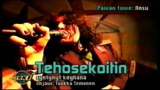 Tehosekoitin: Syntynyt köyhänä-musiikkivideo